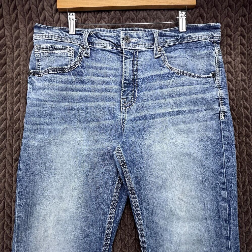 BKE Jake Jeans Mens 38x32 Blue Denim Straight Stretch Whiskered Light Wash